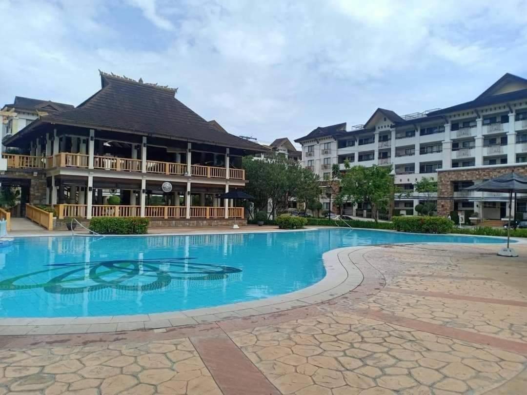 Ri'S One Oasis W Free Pool Back Of Sm City Mall Davao Bilik gambar